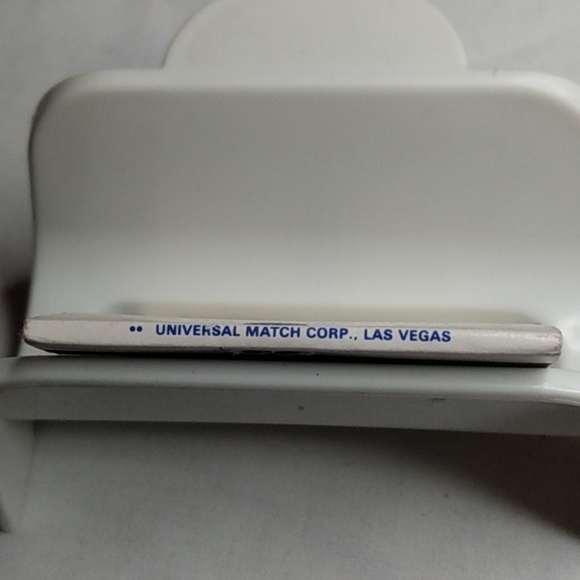 Vintage Desert Inn Las Vegas Matchbook - Picture 4 of 4